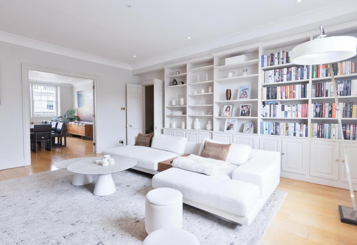 3 Bedroom Luxury In Eaton Square * Londen